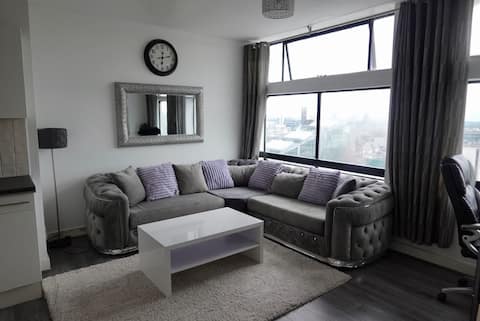 Successful Airbnb property: Manchester City 2-bedroom apartment in Blackfriars & Trinity