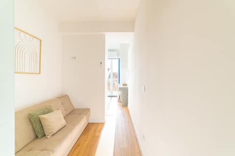 Successful Airbnb property: Tiny mezzanine Smart Studio | AC & balcony in Penha De França