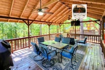 Whispering Pines Retreat-Covered Outdoor Lounge