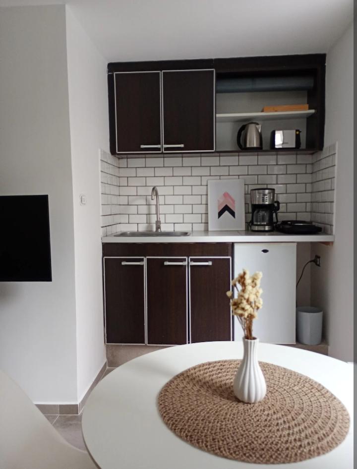 Studio con patio privado