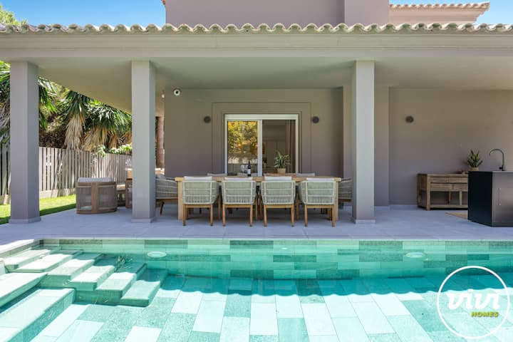 Villa Sandline | Beachside - Pool - Cinema - Marbella