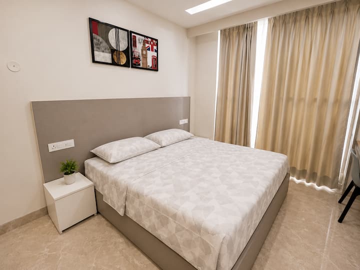 Luxury Studio | Near Medanta |Self Check-in - Gurugram