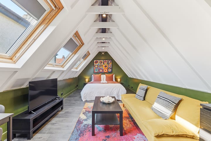 Bright & Unique Loft Studio | Harrogate Hideaway - Harrogate