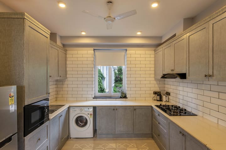 Full kitchen image 3