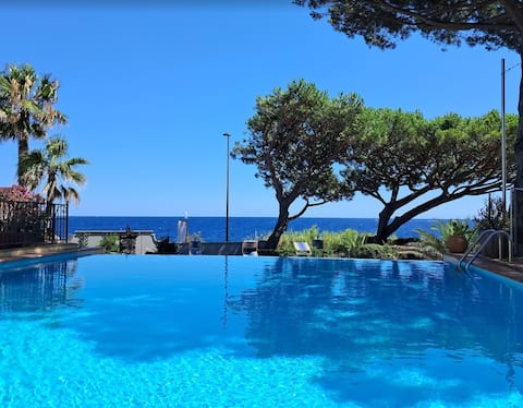 Propriété Airbnb réussie: King Haut Apartment "Villa Les Glycines" Sea View à Roquebrune Sur Argens