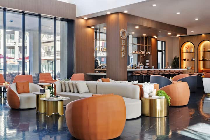 Vegas Bachelor 4br Penthouse With Strip Views - Las Vegas, NV