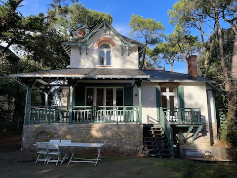 Quiet and renovated, sea view, 150 m from beach & center