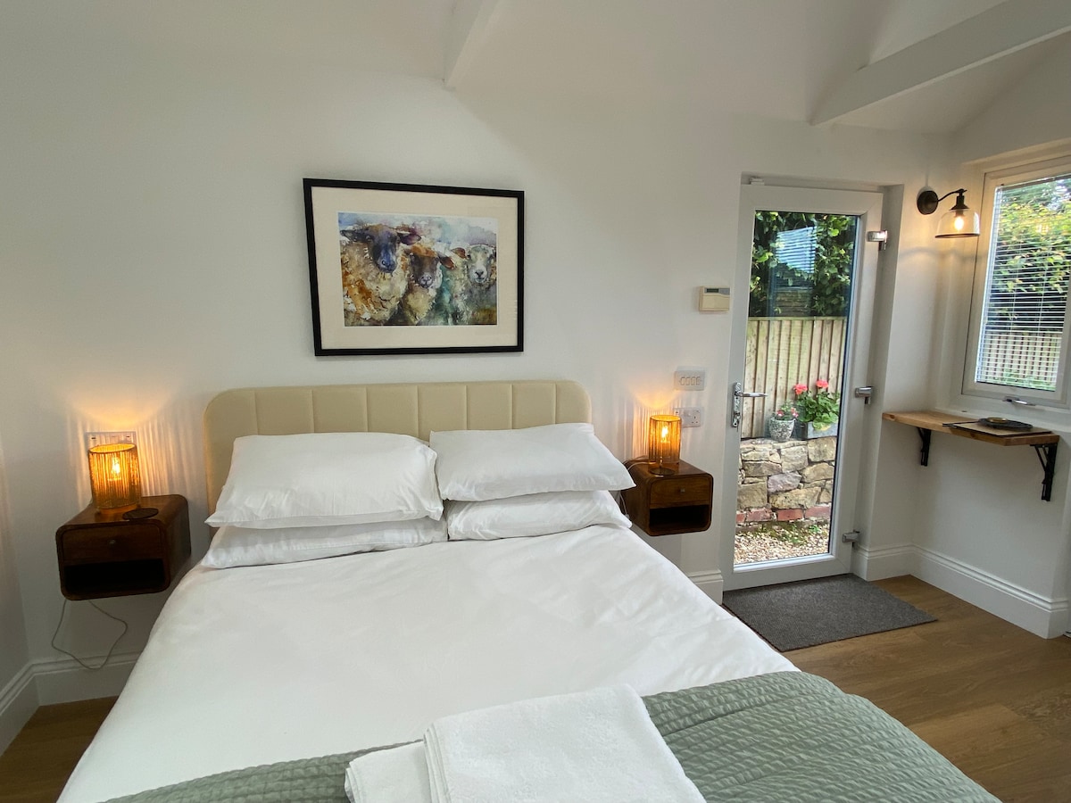 Air conditioned cosy cabin retreat in Derbyshire – photo 5