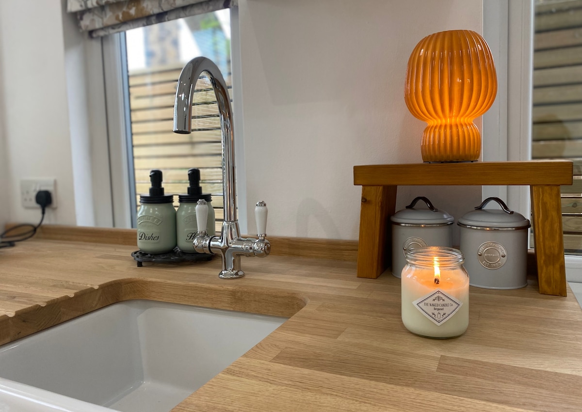 Air conditioned cosy cabin retreat in Derbyshire – photo 21