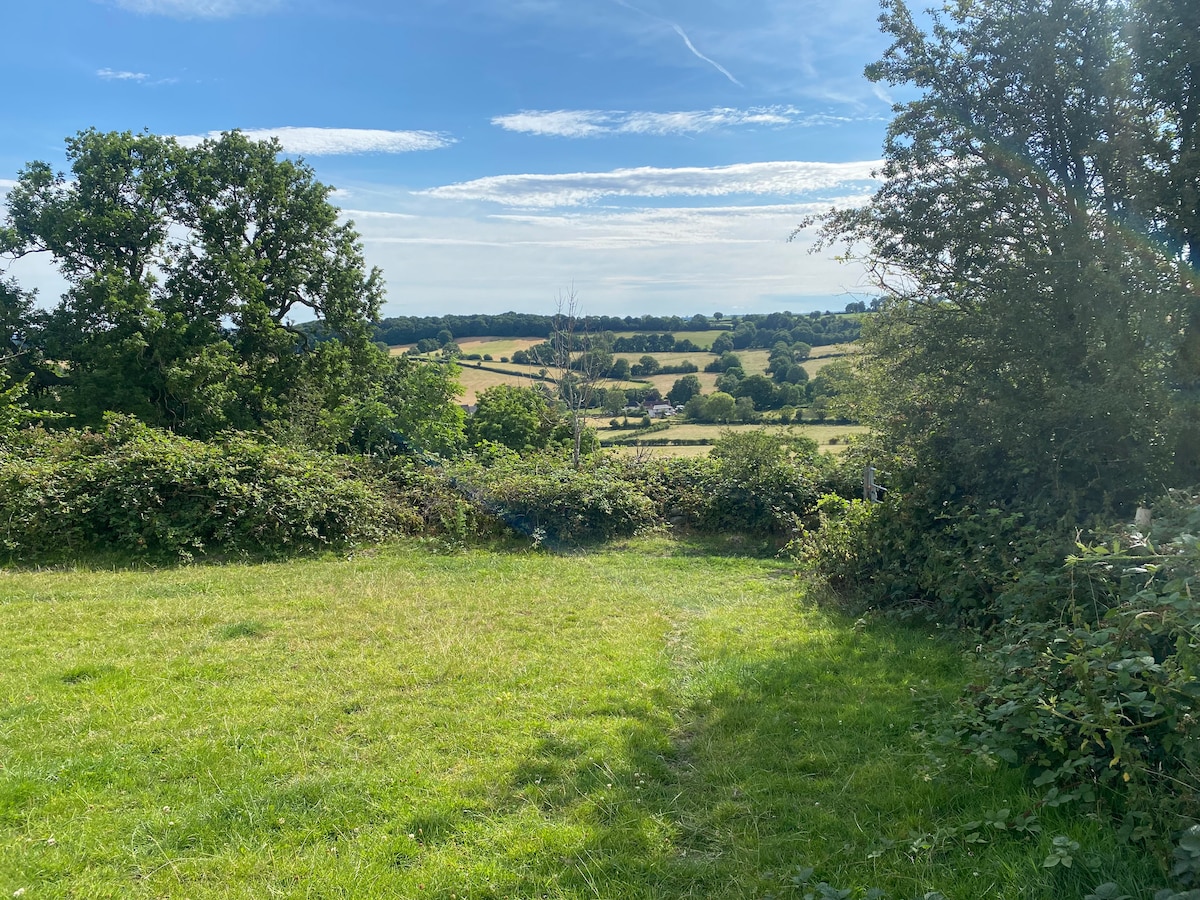 Air conditioned cosy cabin retreat in Derbyshire – photo 13