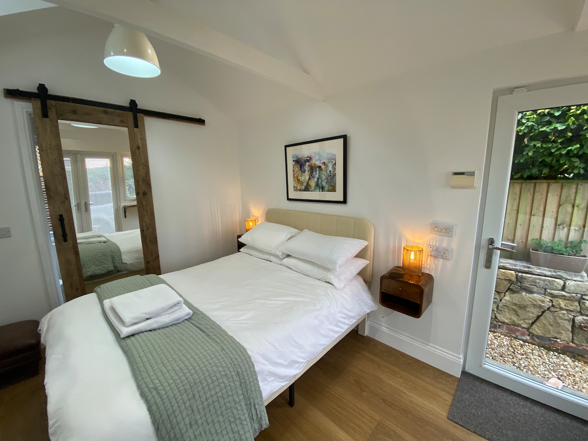 Air conditioned cosy cabin retreat in Derbyshire – photo 4