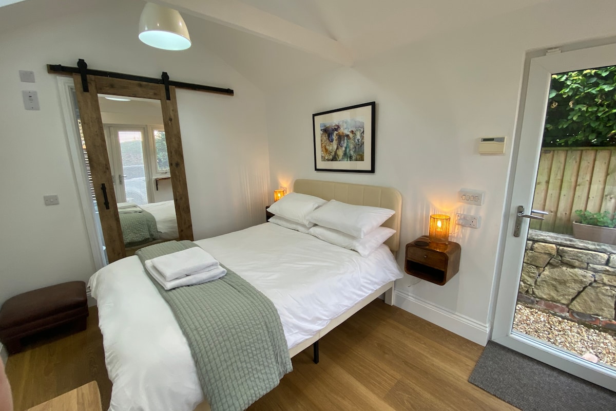 Air conditioned cosy cabin retreat in Derbyshire – photo 11