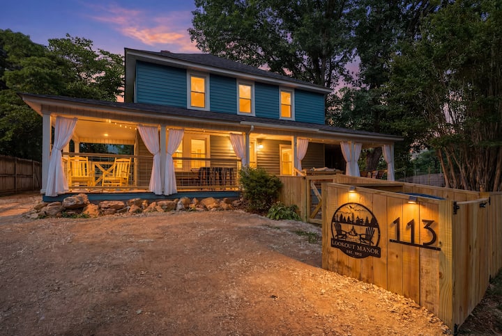 5br Home, Walkable, Pet Friendly W/sauna & Theatre - Black Mountain, NC