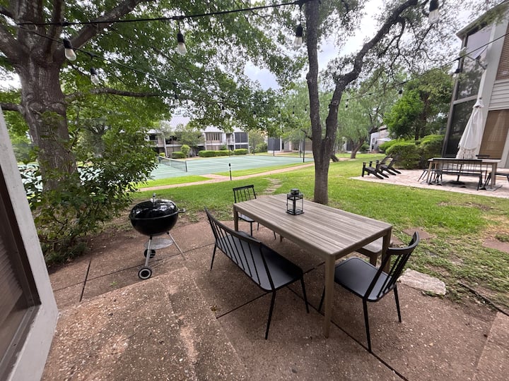 Charming 3 Bed 3 Bath Retreat In World Of Tennis. - Lakeway, TX