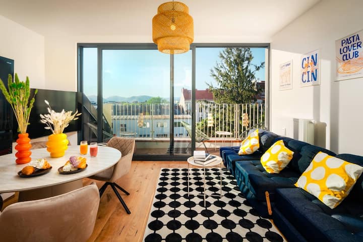 Noor |Central Schlossberg Penthouseparking Option - Graz