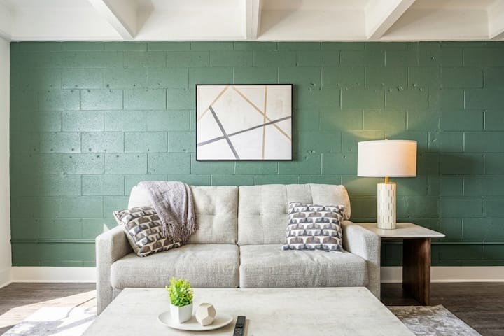 Landing | Beautiful 1bd In New Center - Detroit, MI
