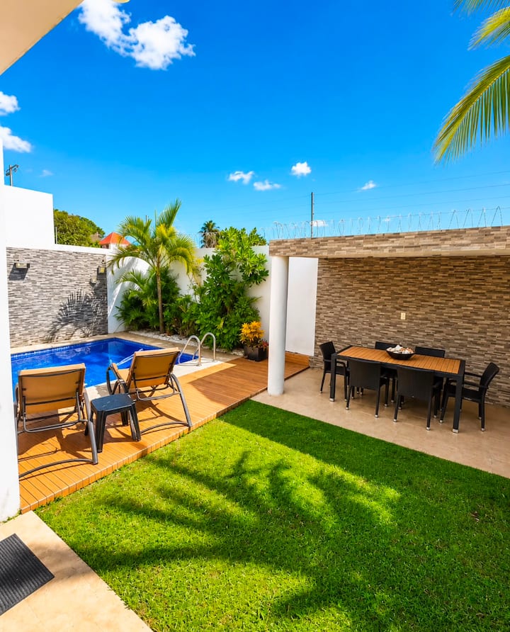 Casa En Cumbres Mejor Residencial De Cancun - Cancún