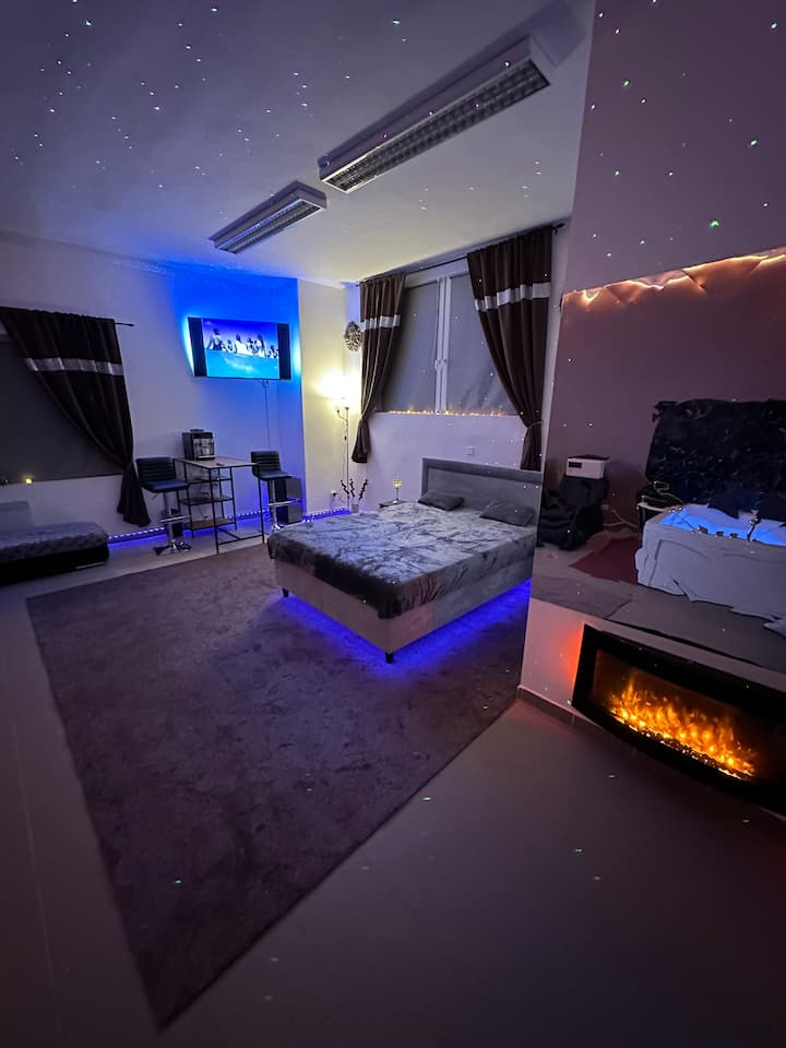 Romantické Wellness Se Saunou A Vířivkou - Cheb
