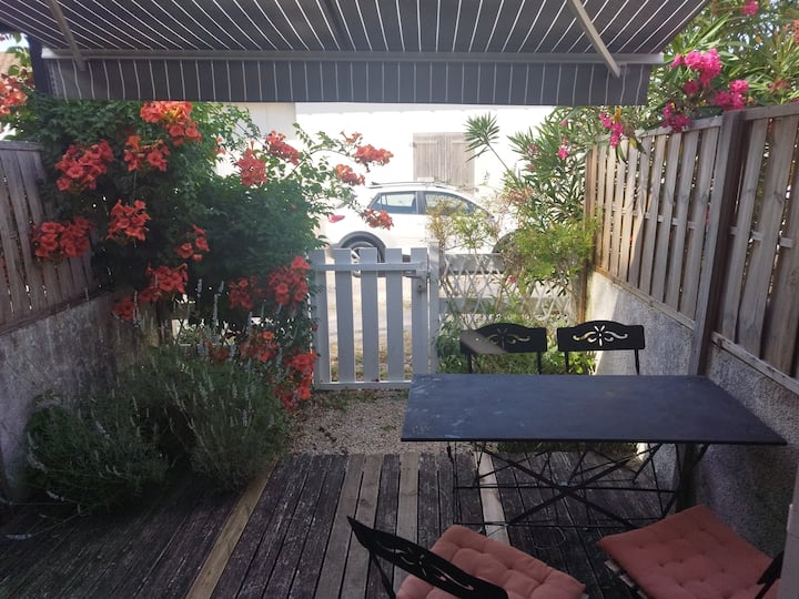 Petite Maison Terrasse Proche Plage Et Commerces - Royan