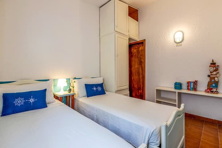205_Cozy Villa yenye Mandhari ya Bahari na Bustani_11