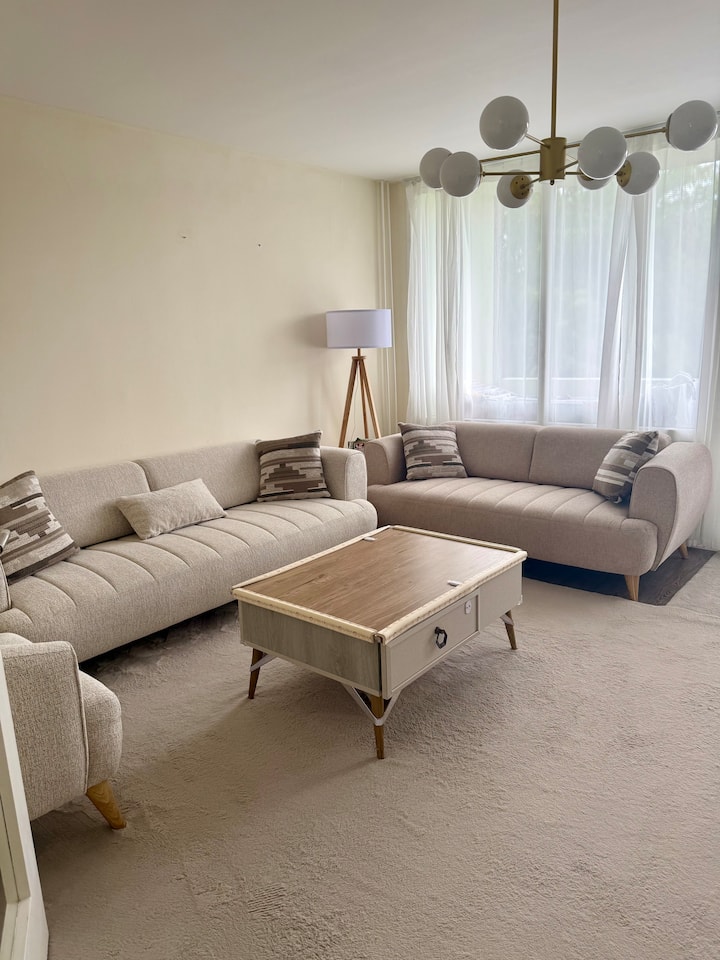 Stylish 3-room Apartment In A Quiet Location - Mannheim