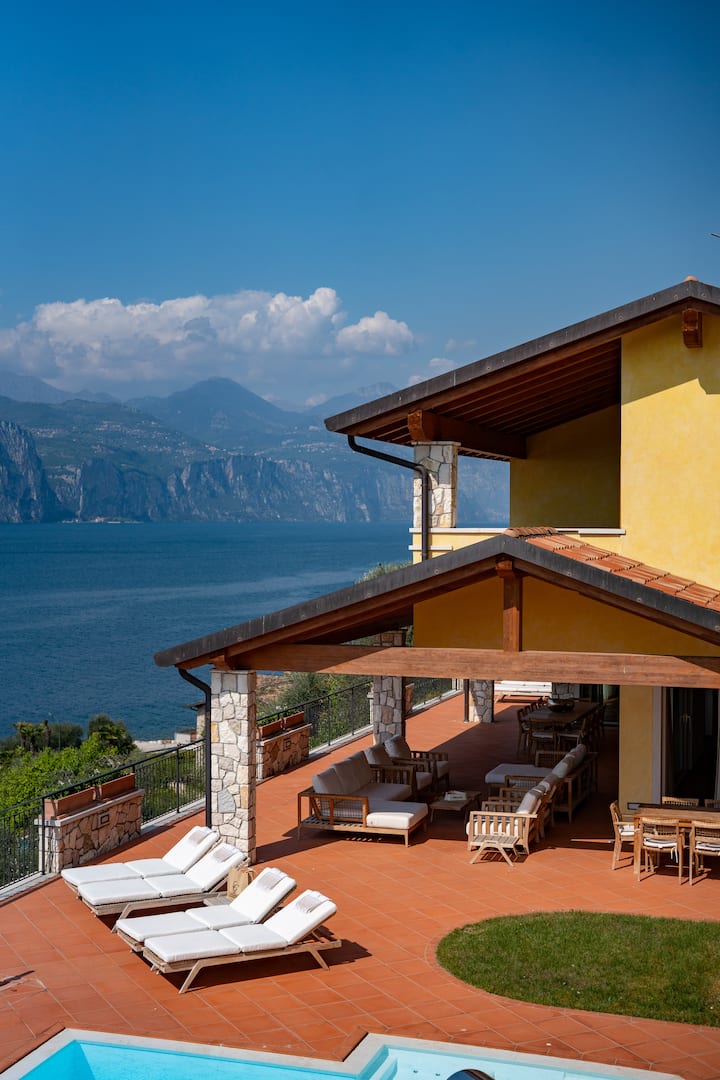 Villa Paradise - Lake View, Spa, Pool, Gym - Monte Baldo