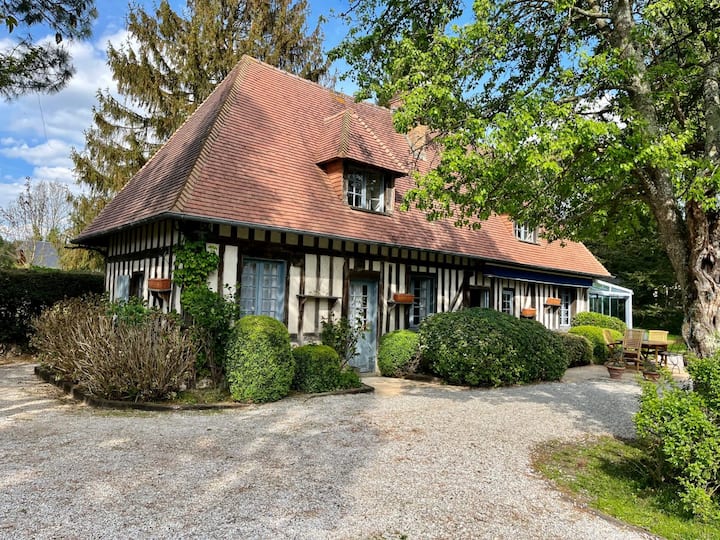 Cottage Normand Du Pays Dauge - Normandy