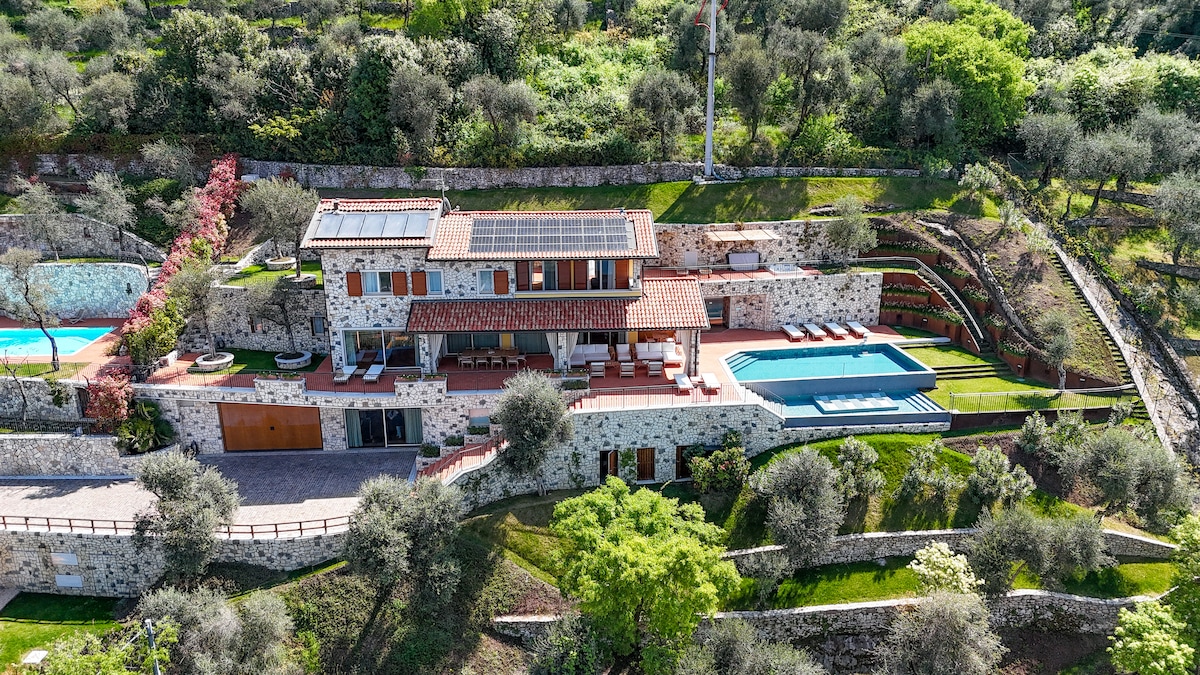 Luxury Garda Villas: lake view, pool, sauna, gym - Houses for Rent in ...
