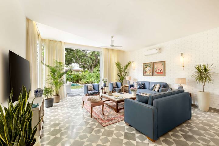 Living room image 8