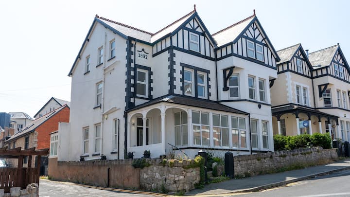 Colbourn House - Conwy