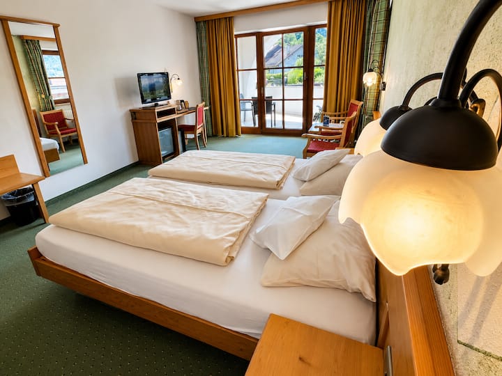 Hotel Schatten | Zi. 13 | Mit Balkon Und Bergblick - Garmisch-Partenkirchen