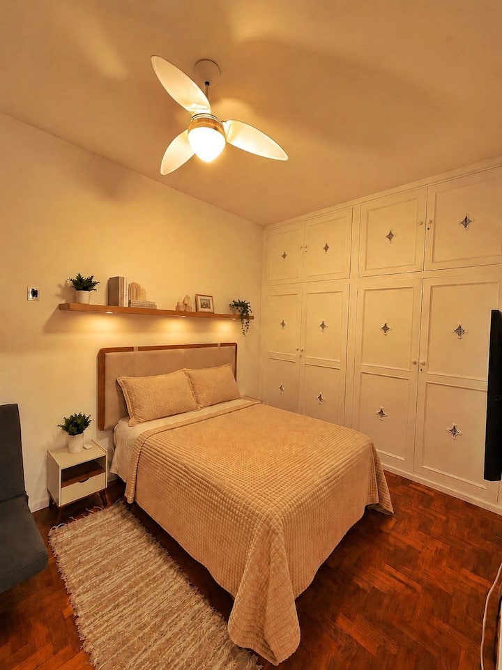 Cama