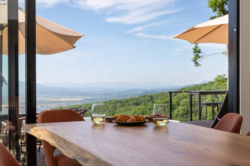 Seventh Heaven in the Shenandoah Valley, Luray, Virginia, United States, photo 5 of 10