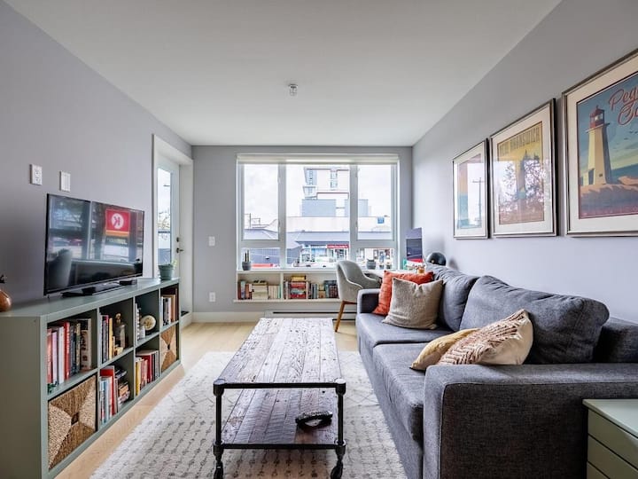 Mount Pleasant Apartment - British Columbia