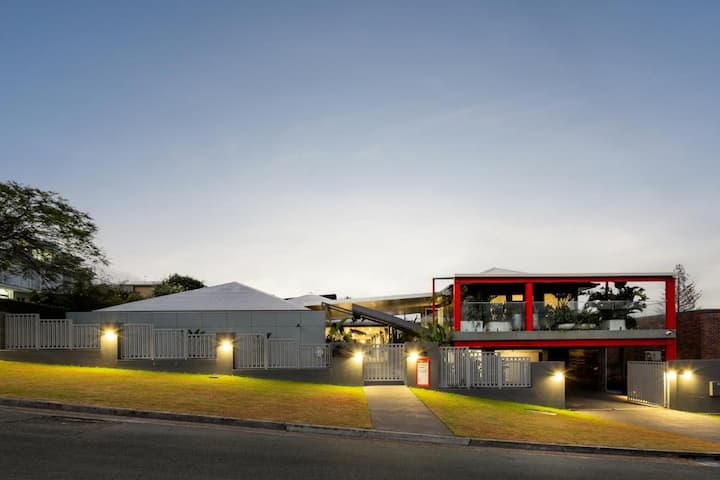 The Margate Prestige Retreat - Redcliffe