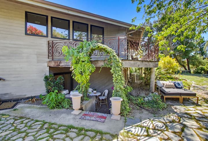 Garden Retreat Suite In Rolling Hills - Santee, CA