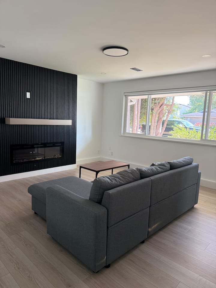 Home By Yvr Airport, 2b1b, Separate Entrance - Ladner