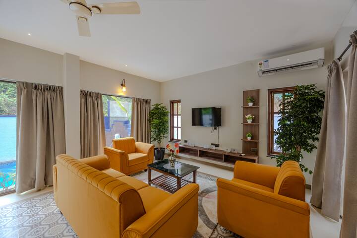 Living room image 2