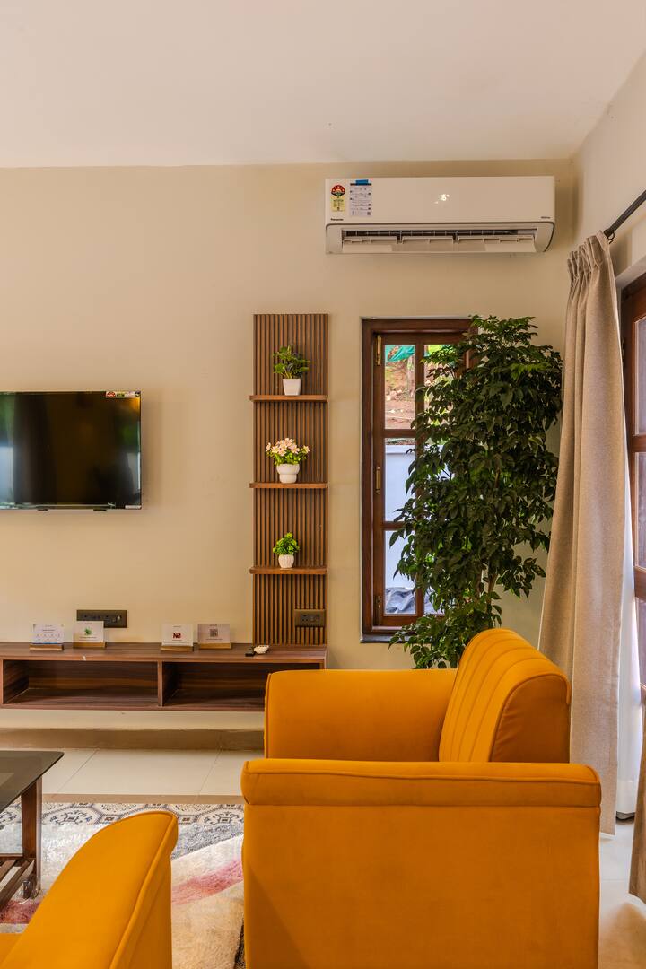 Living room image 8