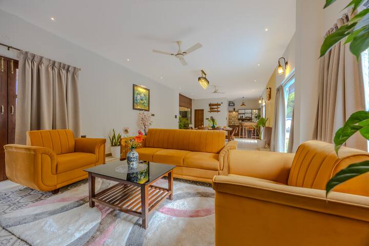 Living room image 1