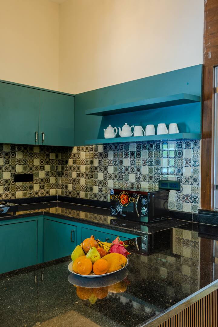 Full kitchen image 4
