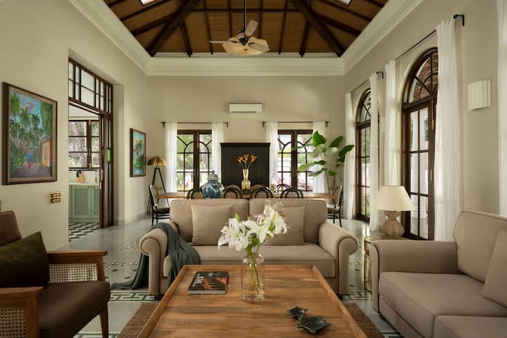 Living room image 1