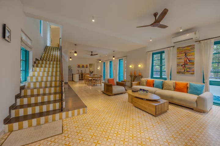 Living room 1 image 2