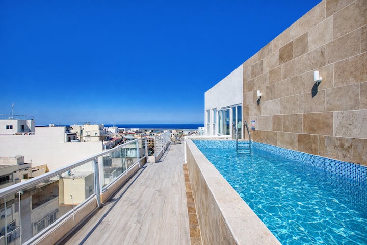Luxury Penthouse With Private Pool, Sea Views Lfer - Malta