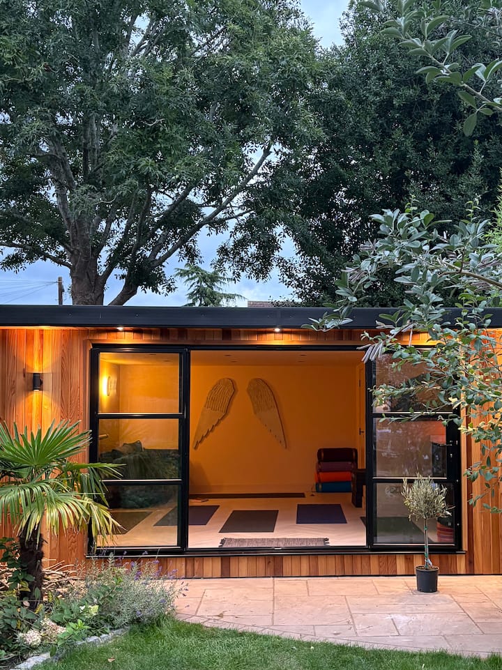 Garden Studio - Hampton