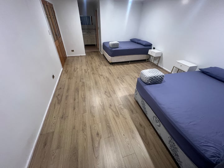 En-suite Room For Couple/ Family - Salisbury