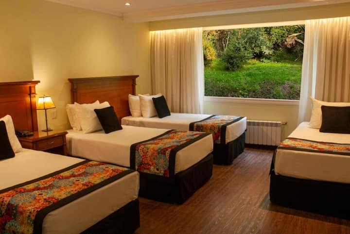 3 Garden-view Quads +Free Breakfast & Pool Access - San Carlos de Bariloche