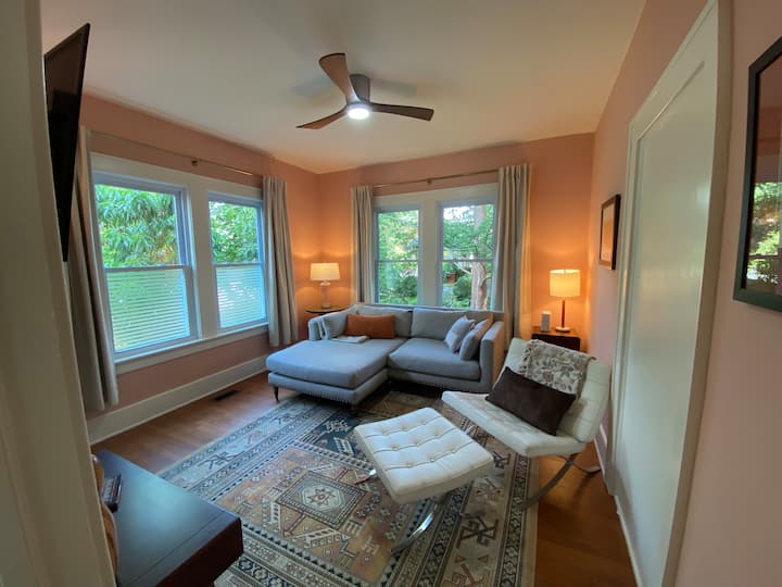 Luxury, 5 Guests, Minutes From Uptown Charlotte. - Charlotte, NC
