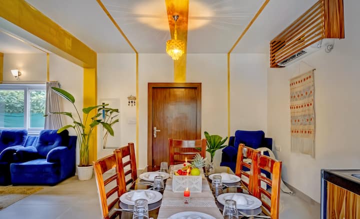 Dining area image 2