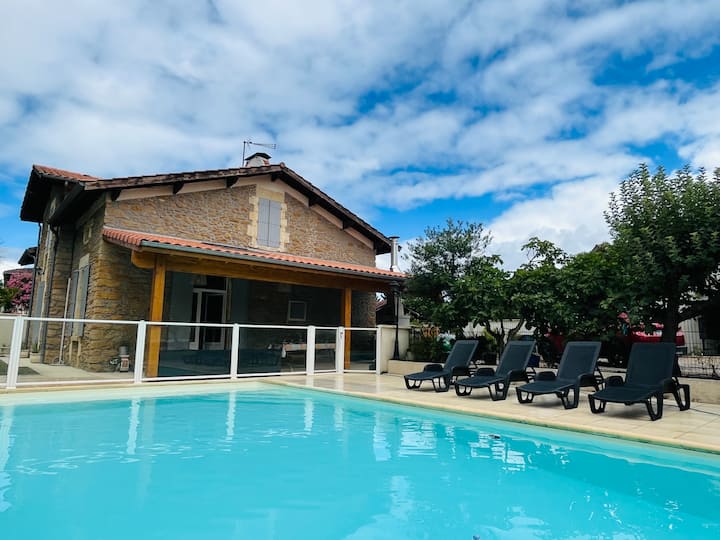 Villa Lusitana, Maison De Charme Avec Piscine - Salles